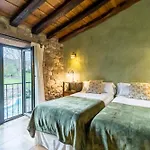 La Casona De *