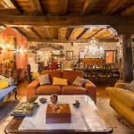 La Casona De